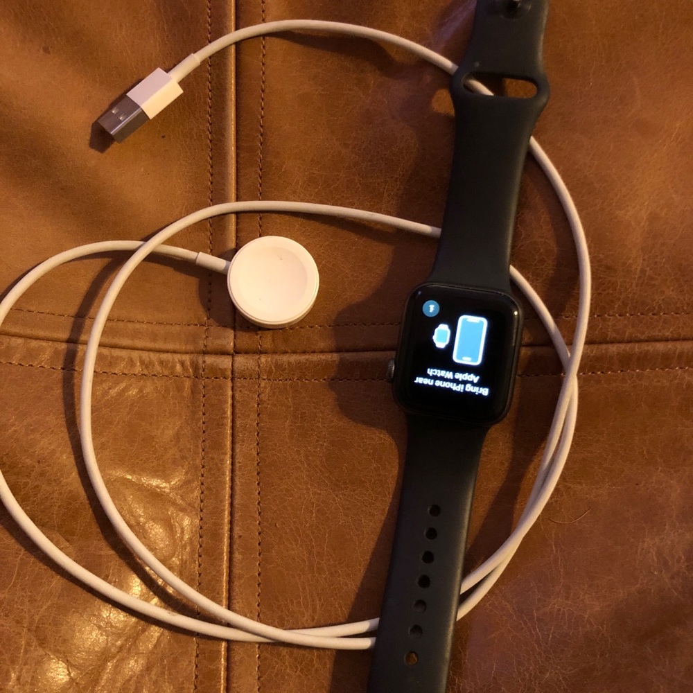 Apple Watch Series 4 (non-cellular)